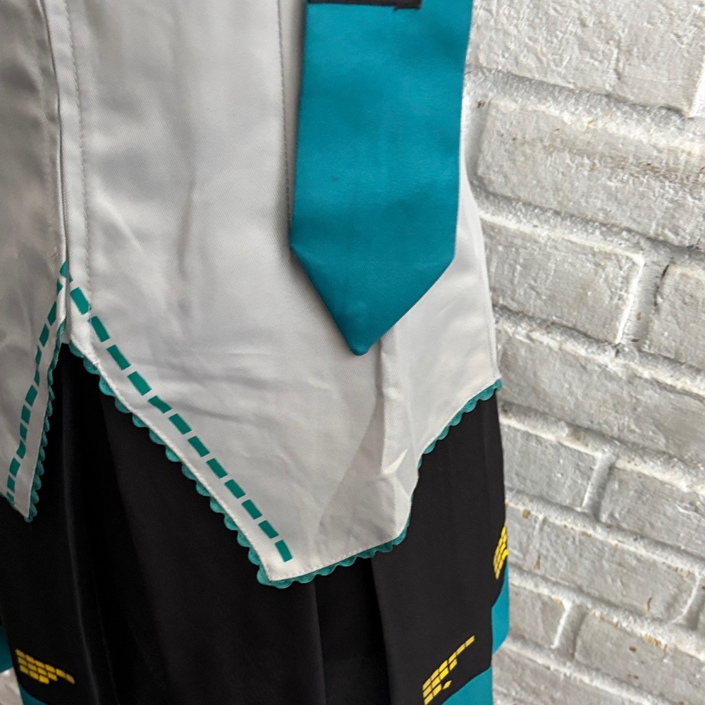 Anime Hastune Miku Vocaloid Themed Wearable Costume Size M - Picture 3 of 12